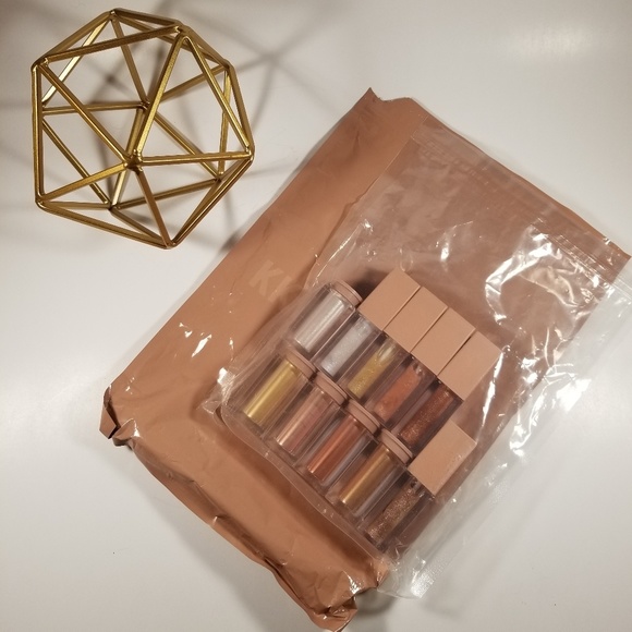 🆕️KKW, Ultra Light Beams & Gloss Collection - Picture 3 of 5